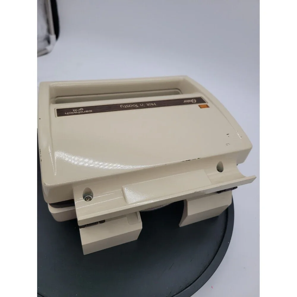 Vintage Oster Hot And Toasty Sandwich Grill Retro Kitchen Appliance Works Great!